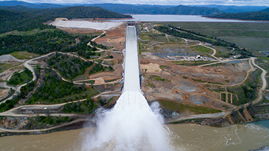 Putting Public Safety First – The Oroville Dam Spillways Emergency Recovery Putting Public Safety First – The Oroville Dam Spillways Emergency Recovery